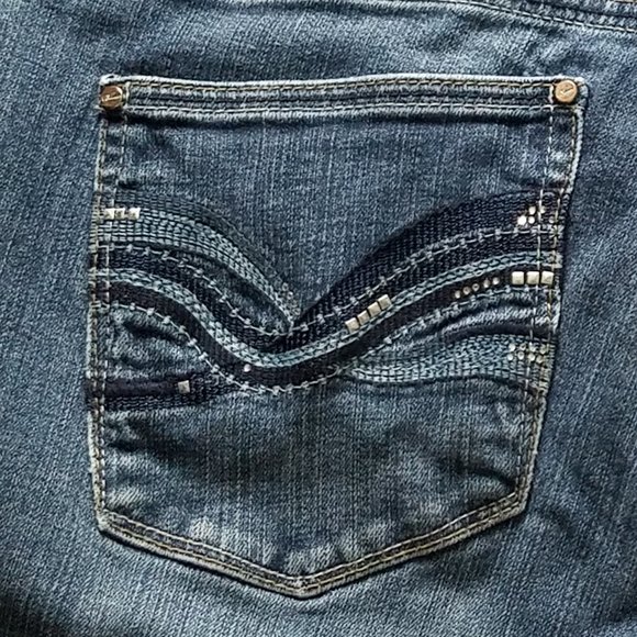 White House Black Market Size 6 Capri Jeans - Picture 6 of 9